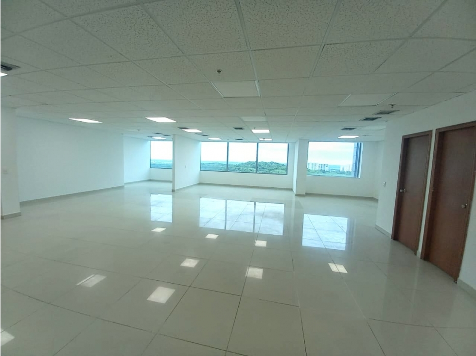 OFICINA EN VENTA EN RIOMAR - 1