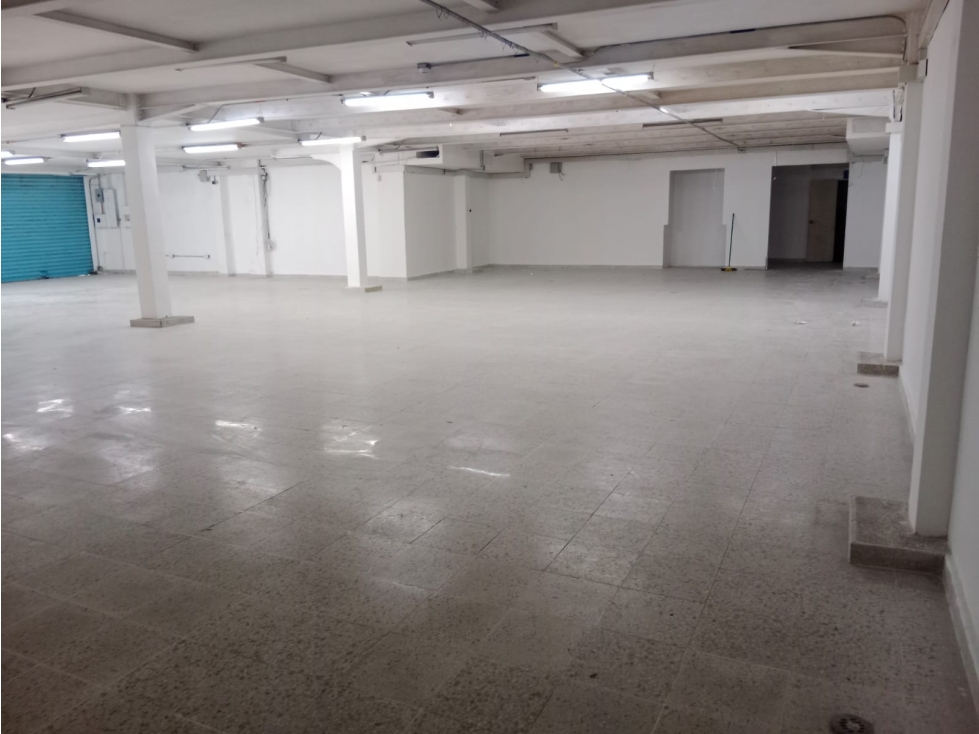LOCAL EN ALQUILER EN LA ALBORAYA — foto 2