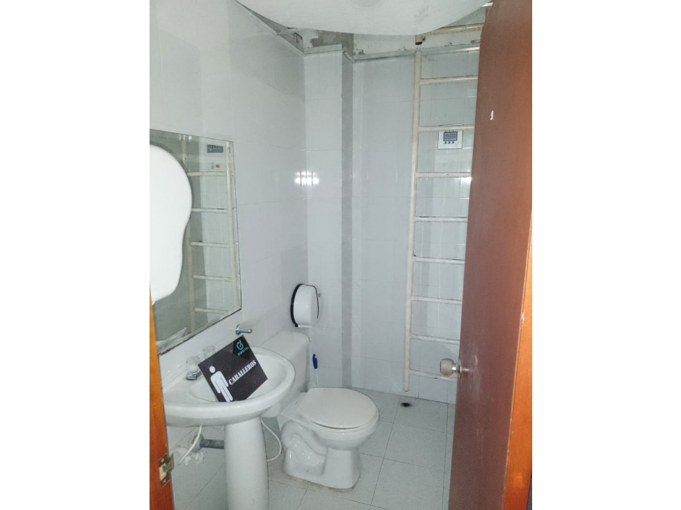 OFICINA EN ARRIENDO Y VENTA EN EL PRADO - 5