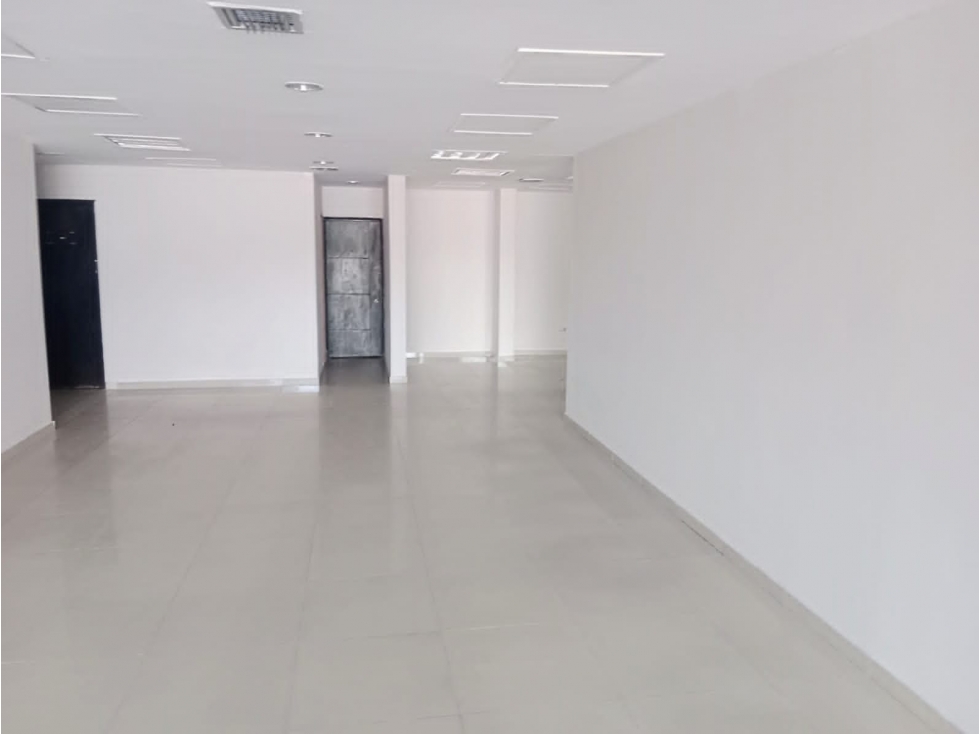 LOCAL EN ARRIENDO EN EL POBLADO — foto 2