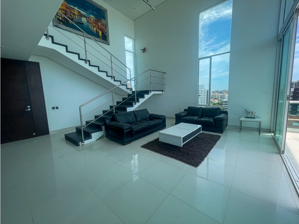 PENTHOUSE AMOBLADO EN VENTA EN RIOMAR — foto 2