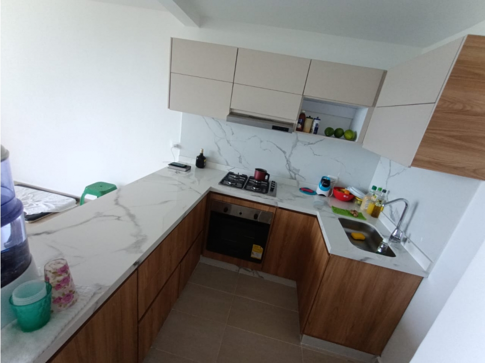 APARTAMENTO EN ARRIENDO EN RIO ALTO — foto 3