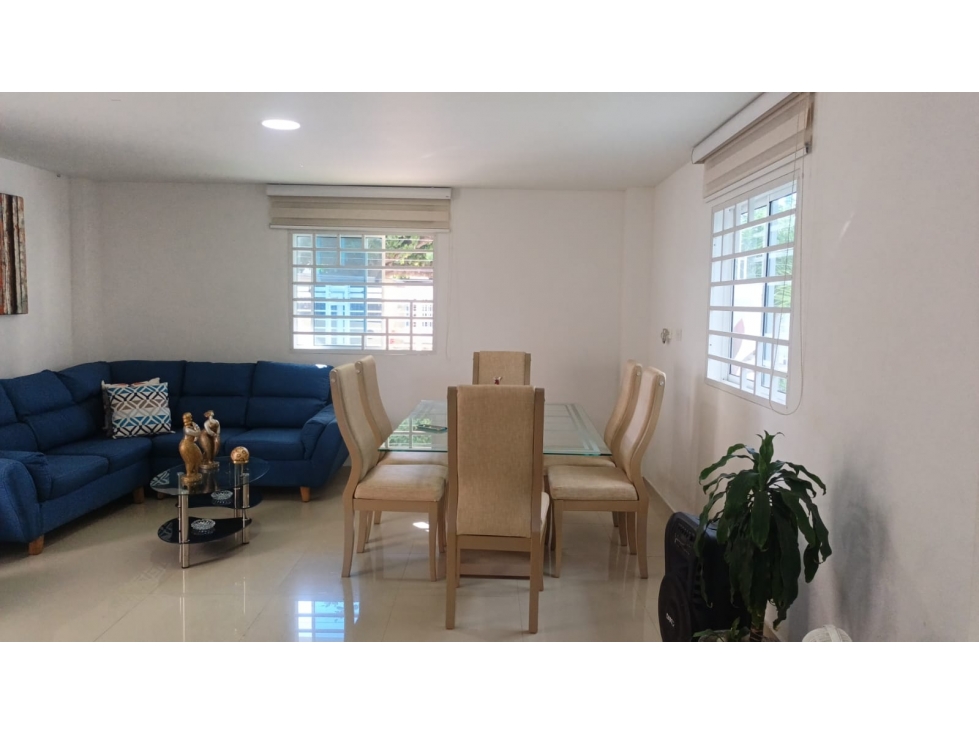 CASA EN VENTA EN LAS DELICIAS