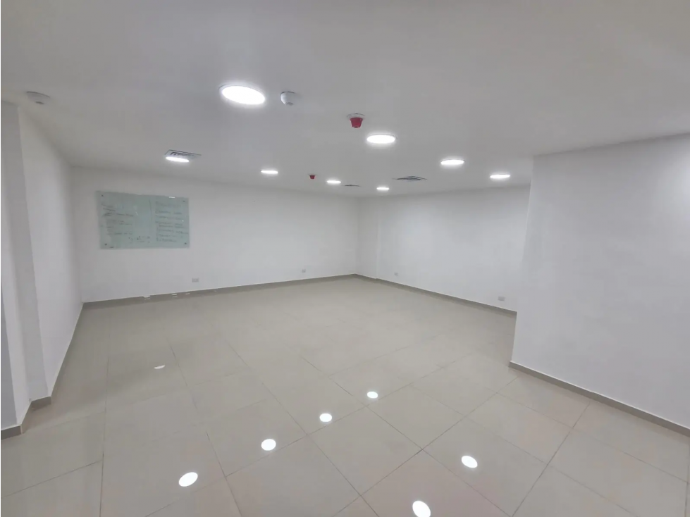 OFICINA EN ARRIENDO EN VILLA COUNTRY — foto 4