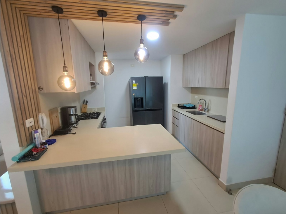 APARTAMENTO AMOBLADO EN ARRIENDO EN ALTOS DEL LIMON — foto 2