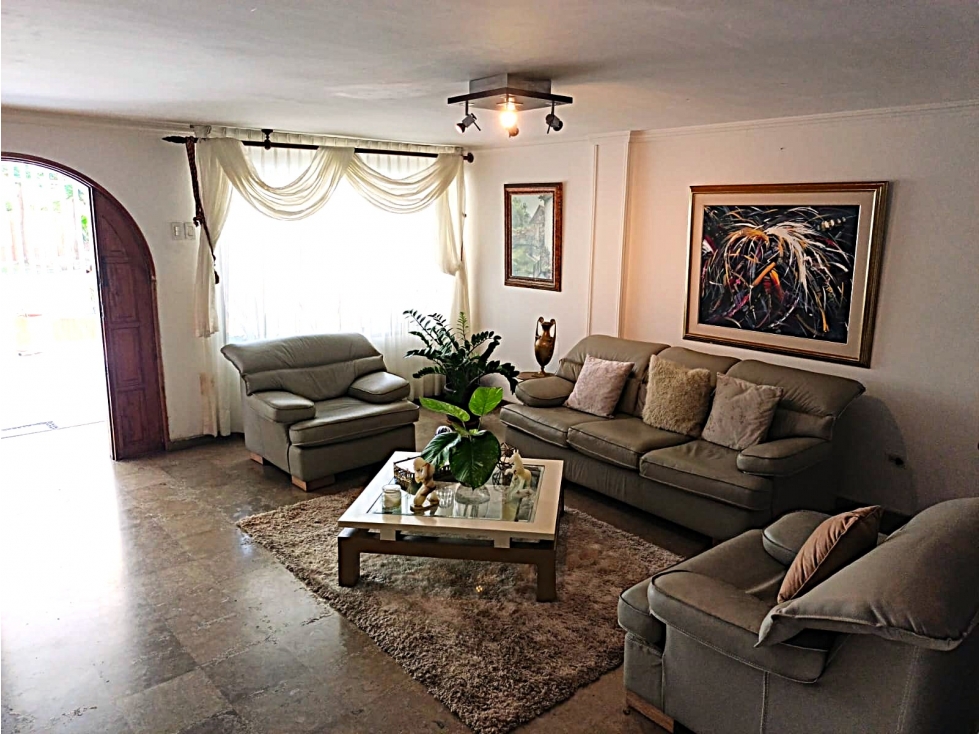 CASA EN VENTA EN SANTA MONICA - 3