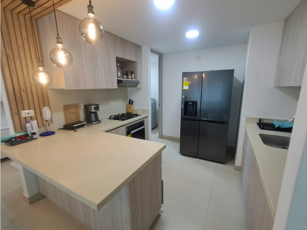 APARTAMENTO AMOBLADO EN ARRIENDO EN ALTOS DEL LIMON — foto 3