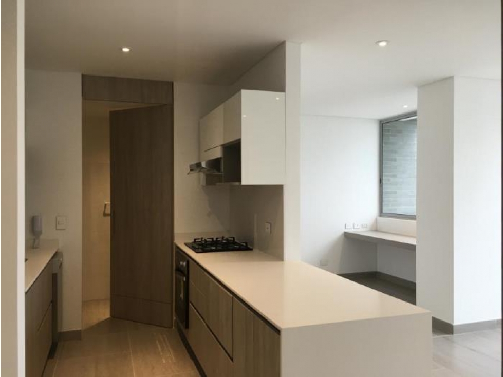 APARTAMENTO EN ALQUILER EN EL POBLADO — foto 3
