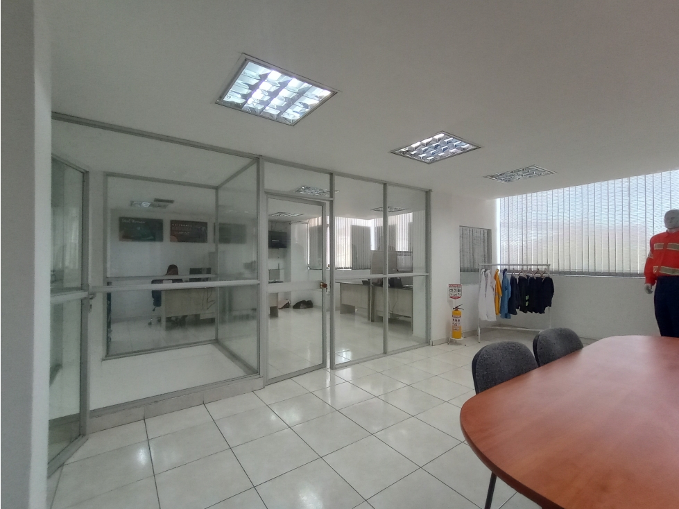 LOCAL EN VENTA EN BARRIO ABAJO - 3