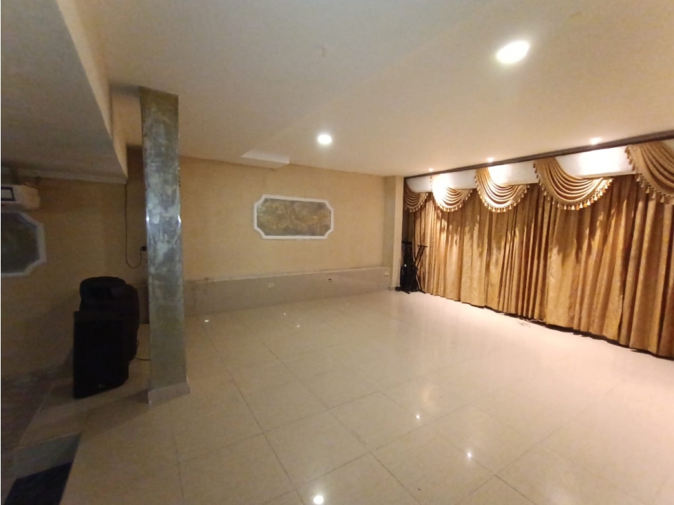 LOCAL EN ALQUILER Y VENTA EN LOS NOGALES - 6
