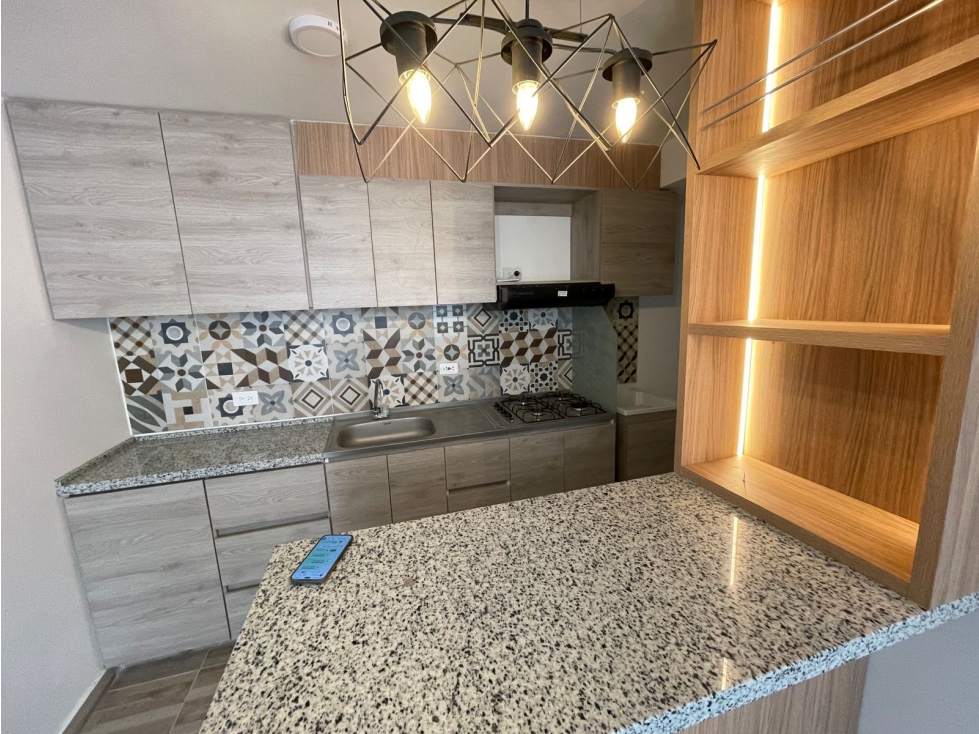 APARTAMENTO EN ALQUILER EN CIUDAD MALLORQUIN — foto 2
