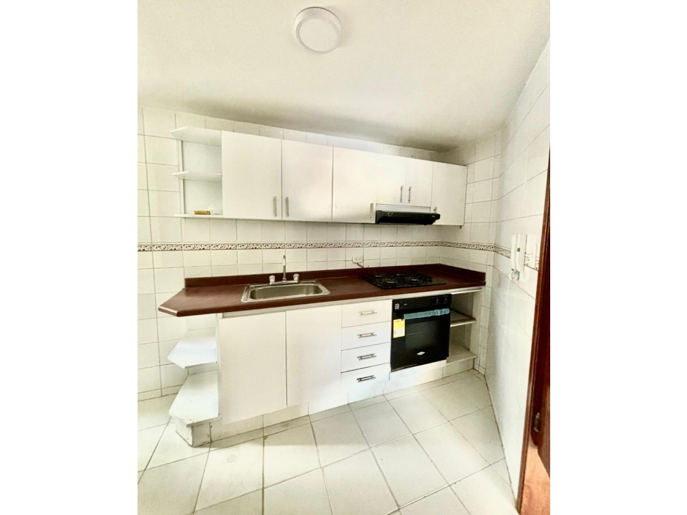 APARTAMENTO EN VENTA EN RIOMAR — foto 3