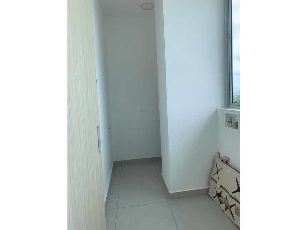 APARTAMENTO EN ALQUILER EN PORTAL DE GENOVES — foto 6