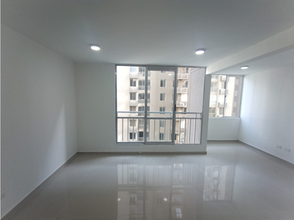 APARTAMENTO EN ALQUILER EN CIUDAD MALLORQUIN — foto 3