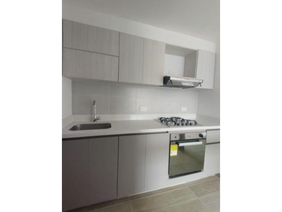 APARTAMENTO EN ALQUILER EN ALAMEDA DEL RIO — foto 2