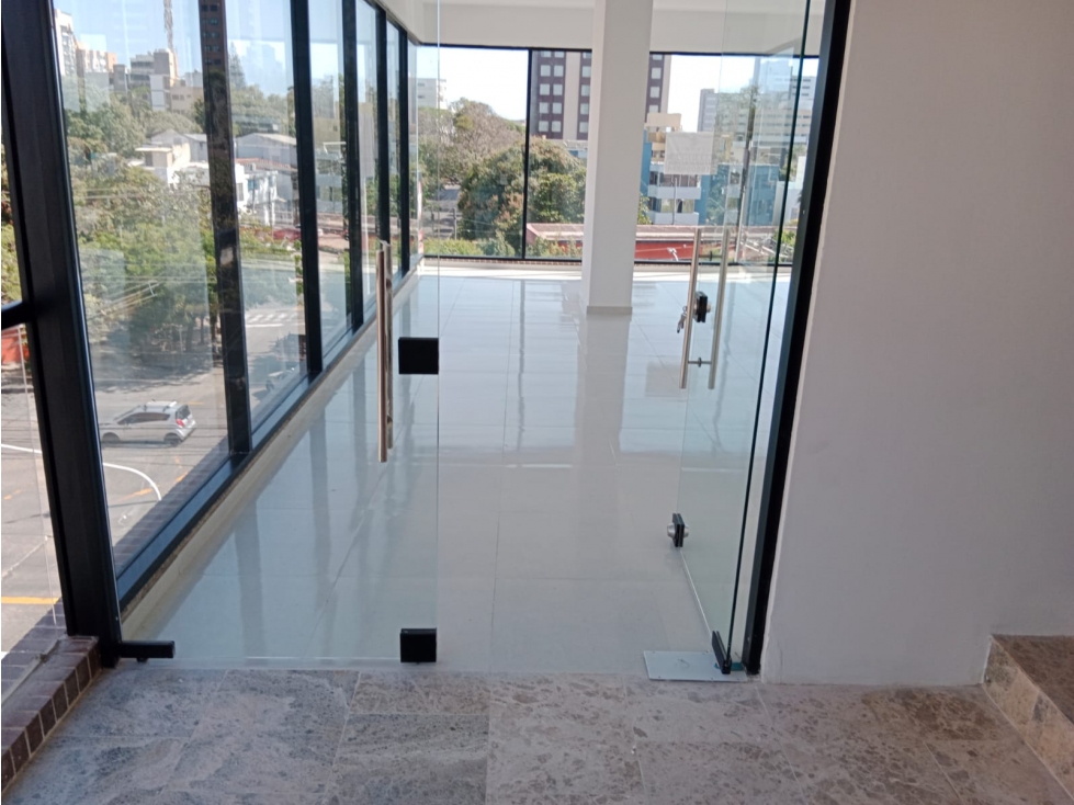 LOCAL EN ARRIENDO EN LA CAMPIÑA — foto 2