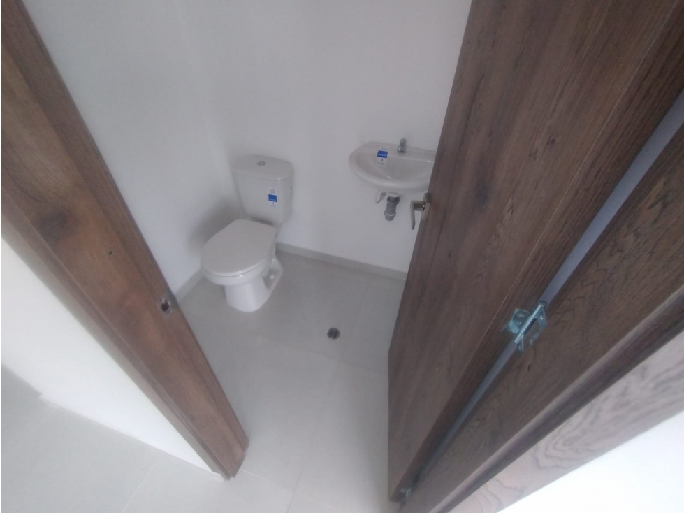 LOCAL EN ARRIENDO EN LA CAMPIÑA — foto 2