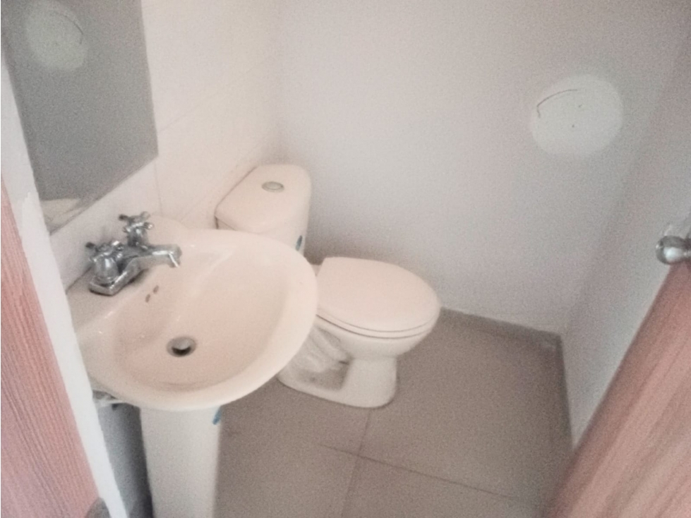 ARRIENDO LOCAL EN ALTOS DE RIOMAR — foto 3