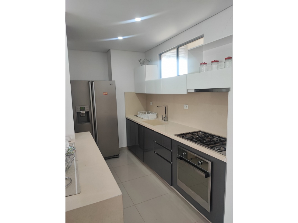 APARTAMENTO AMOBLADO EN ARRIENDO EN PORTAL DE GENOVES — foto 4