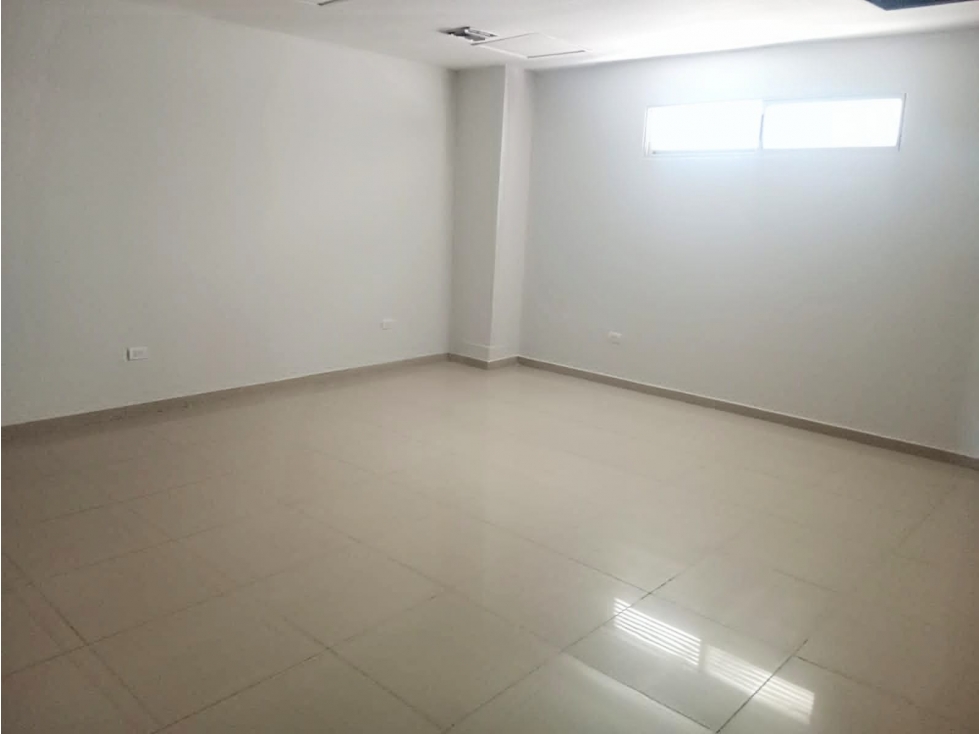 LOCAL EN ARRIENDO EN EL POBLADO — foto 3
