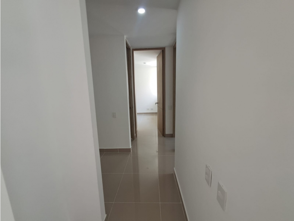 APARTAMENTO EN ARRIENDO EN RIO ALTO — foto 5