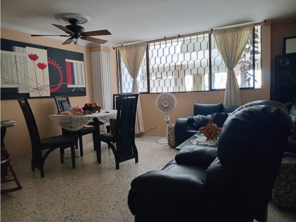 APARTAMENTO EN ARRIENDO EN VENTA EN LAS DELICIAS — foto 2