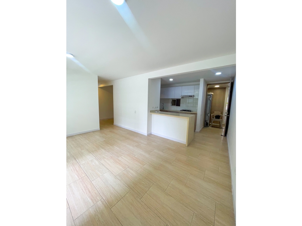 APARTAMENTO EN ARRIENDO EN RIO ALTO — foto 3