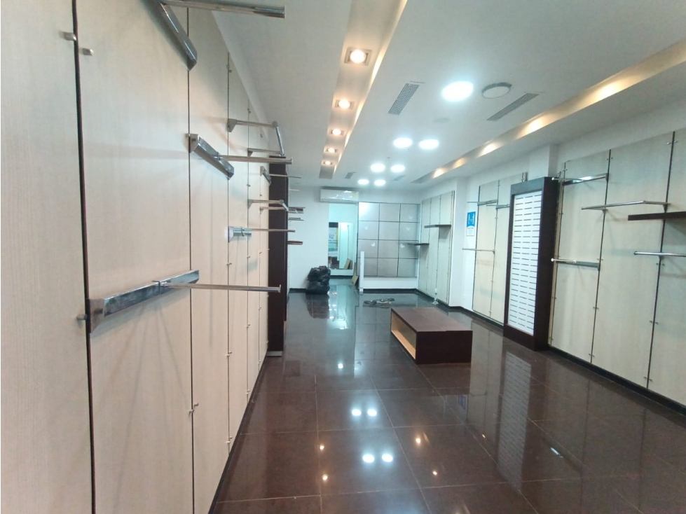 LOCAL EN ALQUILER Y VENTA EN VILLA COUNTRY - 4