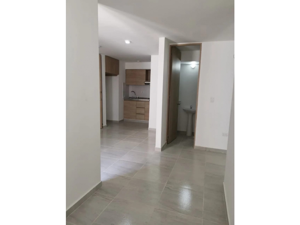 APARTAMENTO EN ALQUILER EN ALAMEDA DEL RIO — foto 2
