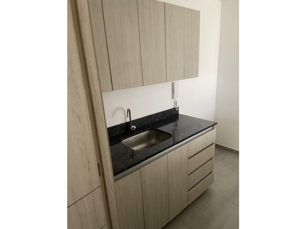 APARTAMENTO EN ALQUILER EN PORTAL DE GENOVES — foto 3