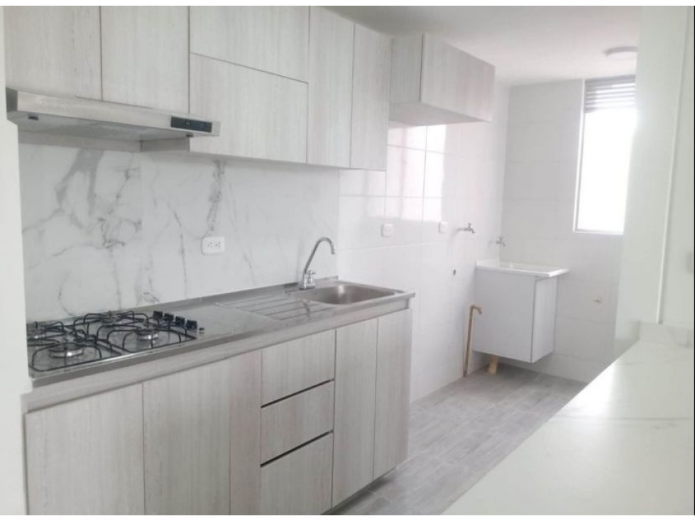 APARTAMENTO EN ALQUILER EN CIUDAD MALLORQUIN — foto 3