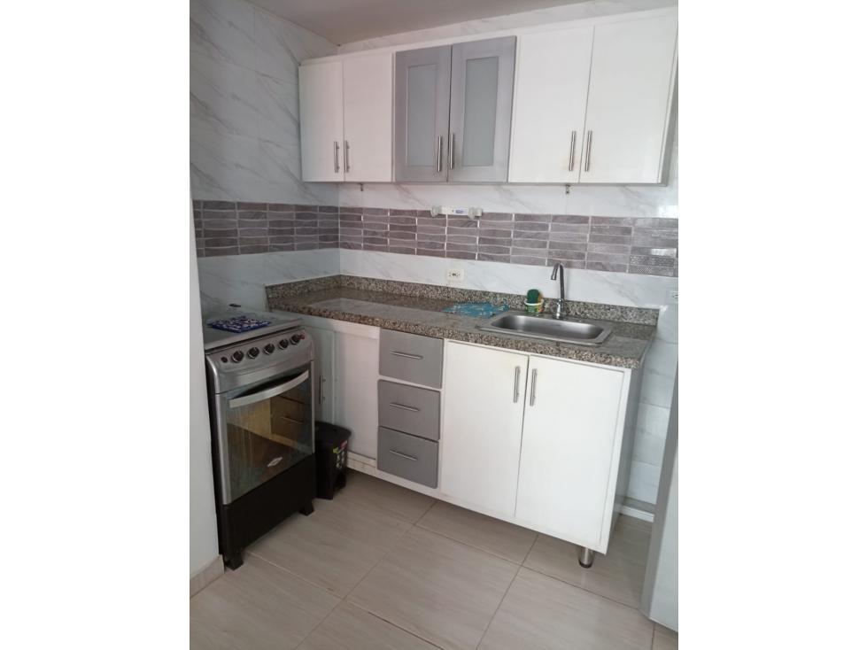 APARTAMENTO EN ALQUILER EN ALAMEDA — foto 3