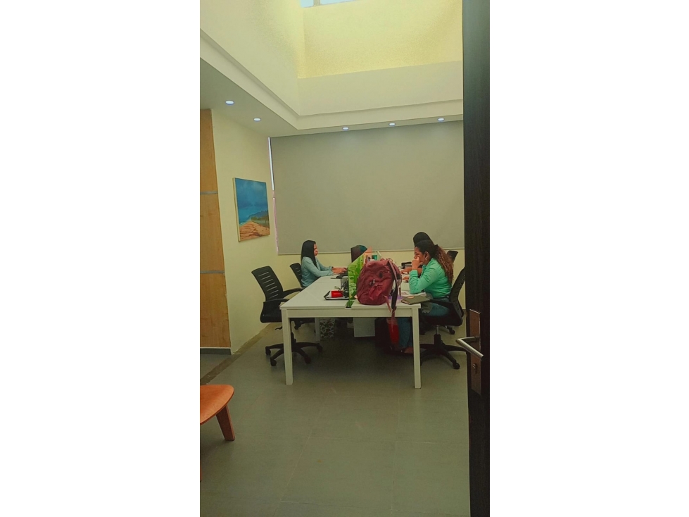 OFICINA EN ALQUILER EN RIOMAR - 1