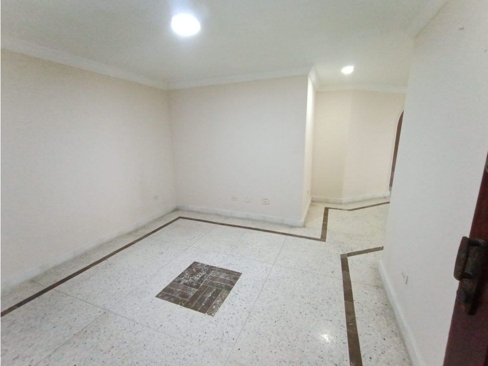 APARTAMENTO EN ALQUILER EN RIOMAR
