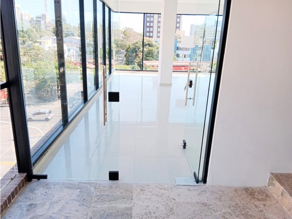 LOCAL EN ARRIENDO EN LA CAMPIÑA — foto 4