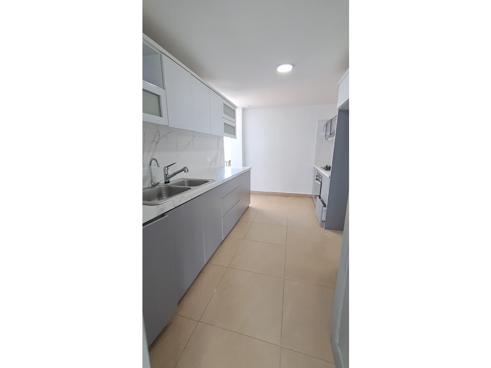 APARTAMENTO EN ARRIENDO EN ALTOS DE RIOMAR — foto 4