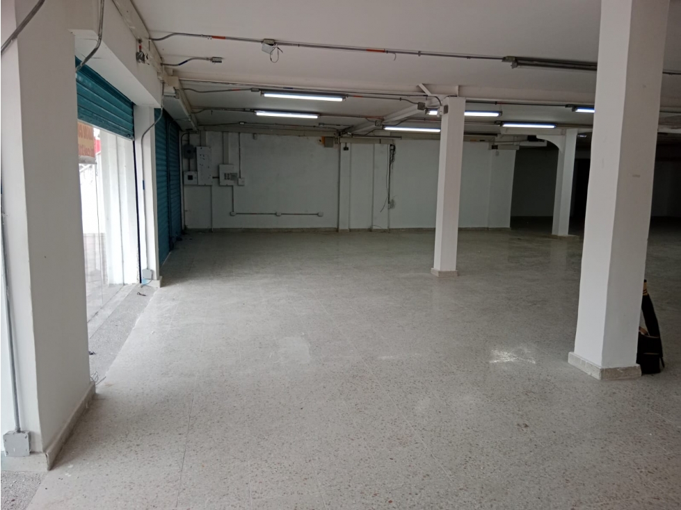 LOCAL EN ALQUILER EN LA ALBORAYA — foto 5