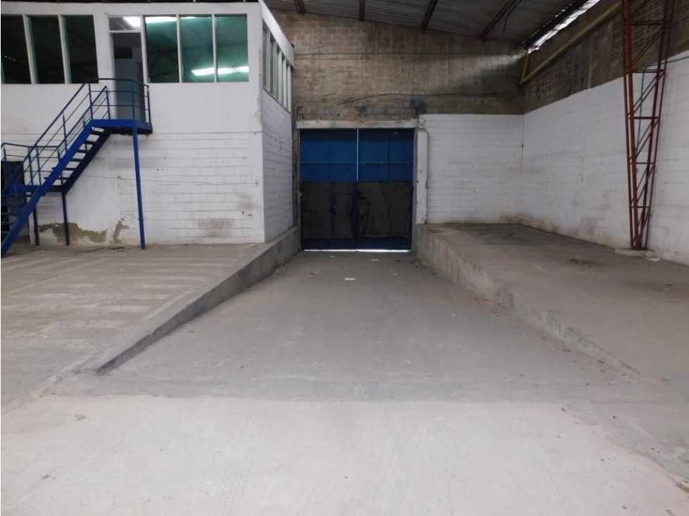 BODEGA EN ARRIENDO EN LA CIRCUNVALAR — foto 5