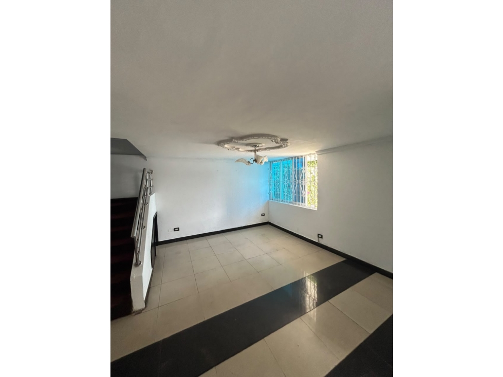CASA EN ARRIENDO EN CIUDAD JARDIN — foto 2