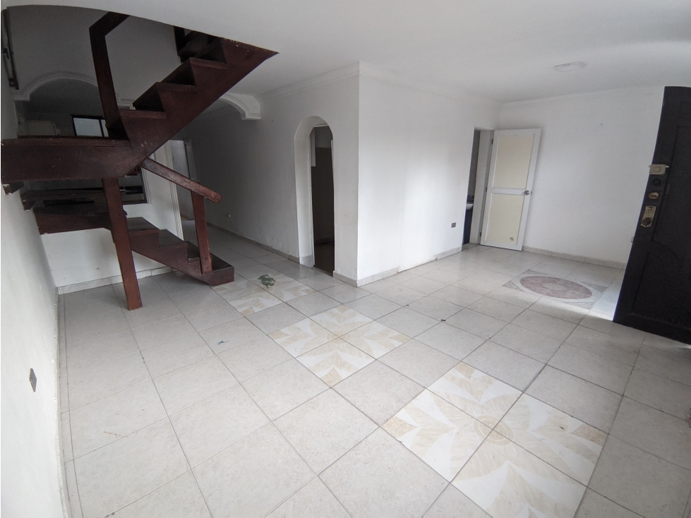 APARTAMENTO DÙPLEX EN ALQUILER EN BETANIA