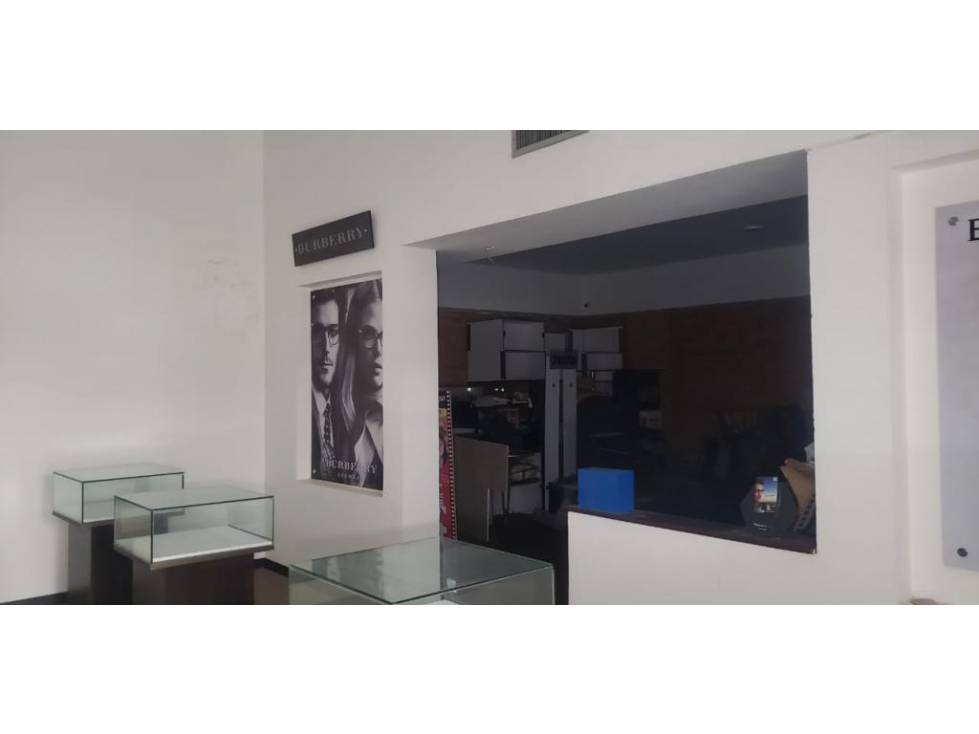 CASA COMERCIAL EN ALQUILER Y VENTA EN VILLA COUNTRY — foto 4