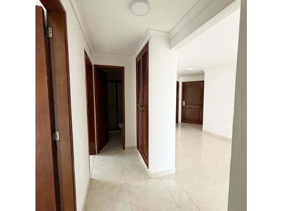 APARTAMENTO EN VENTA EN RIOMAR — foto 6