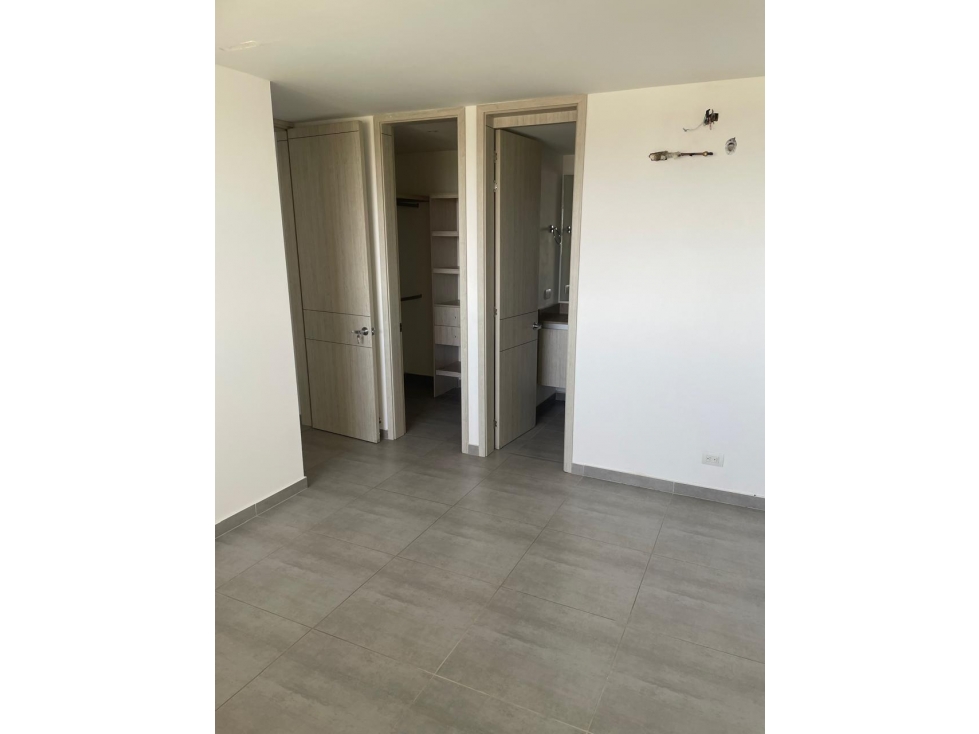 APARTAMENTO EN ALQUILER EN PORTAL DE GENOVES — foto 6