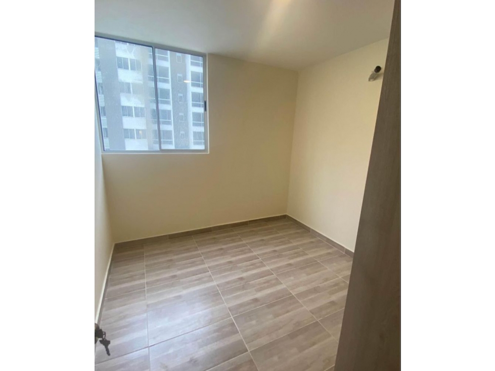APARTAMENTO EN ALQUILER EN CIUDAD MALLORQUIN — foto 5