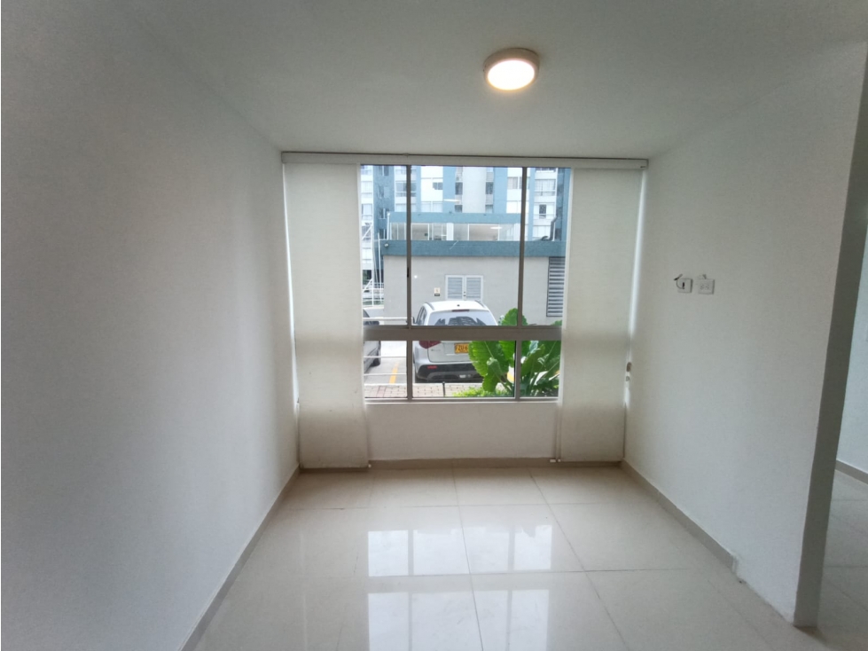 APARTAMENTO EN ALQUILER EN ALAMEDA DEL RIO — foto 2