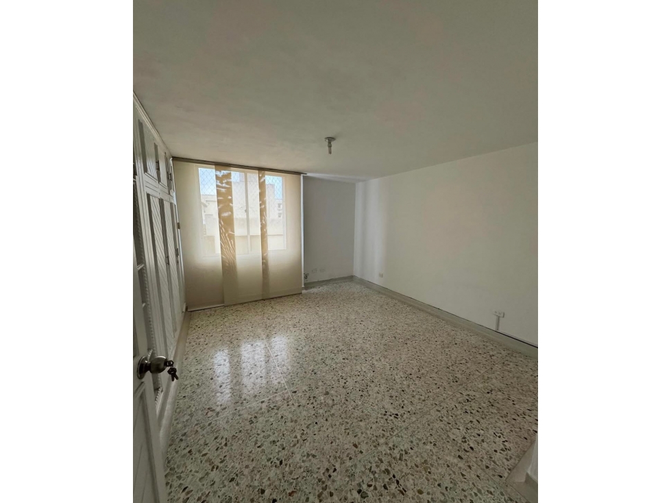 APARTAMENTO EN ALQUILER Y VENTA EN ALTOS DE RIOMAR — foto 6