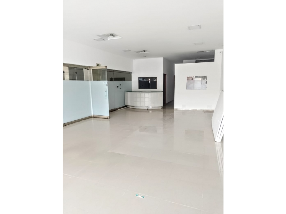 OFICINA EN ARRIENDO Y VENTA EN EL PRADO - 1