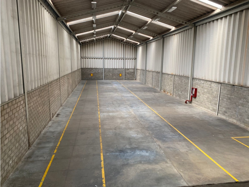 BODEGA EN ALQUILER VIA GALAPA - 2