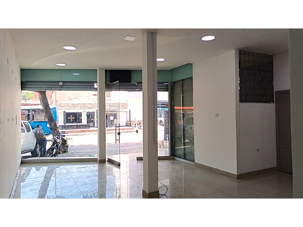 LOCAL EN VENTA EN BARRIO COLOMBIA — foto 2