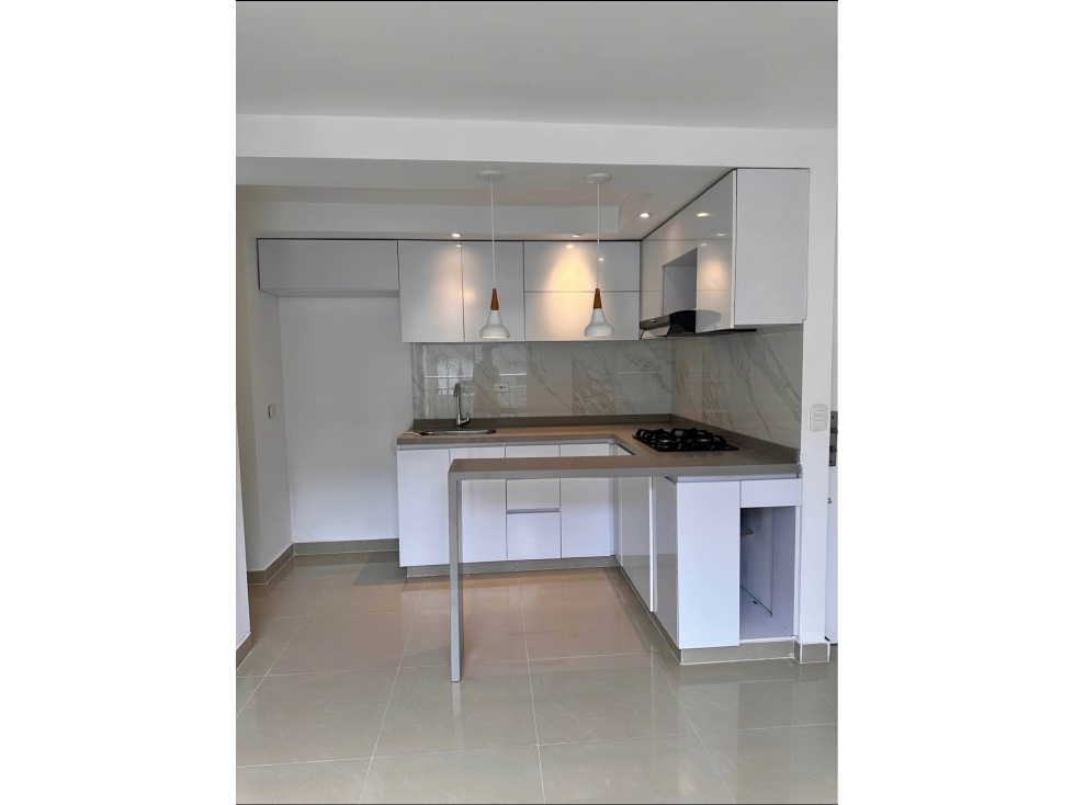 APARTAMENTO SEMINUEVO EN VENTA EN ALAMEDA DEL RIO — foto 2